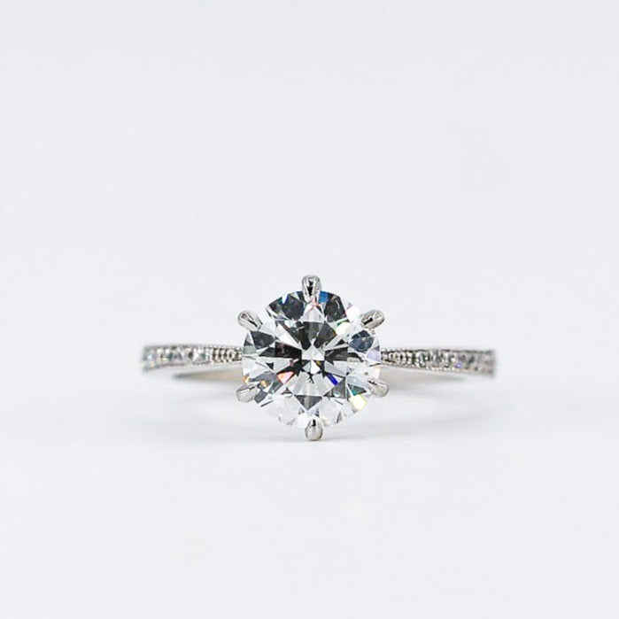 Round diamond engagement rings