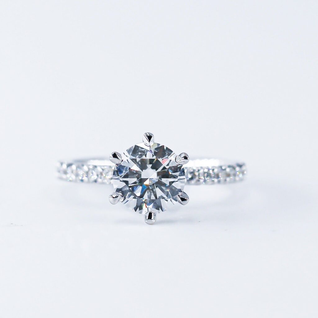 Round Cut Shoulder Diamond Engagement Rings