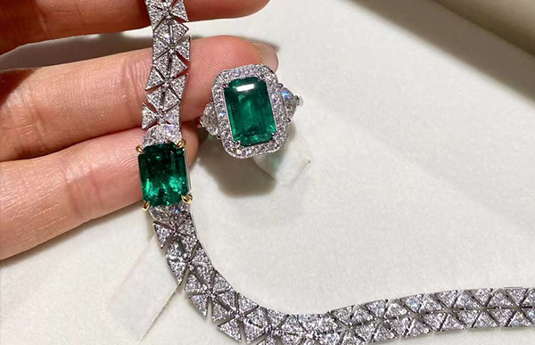 gems in ring