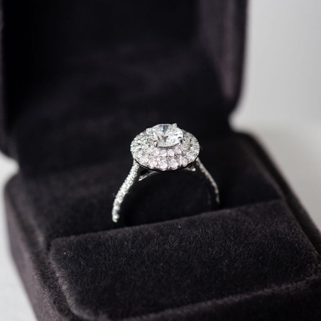 round brilliant cut diamond halo engagement rings sydney australia best price