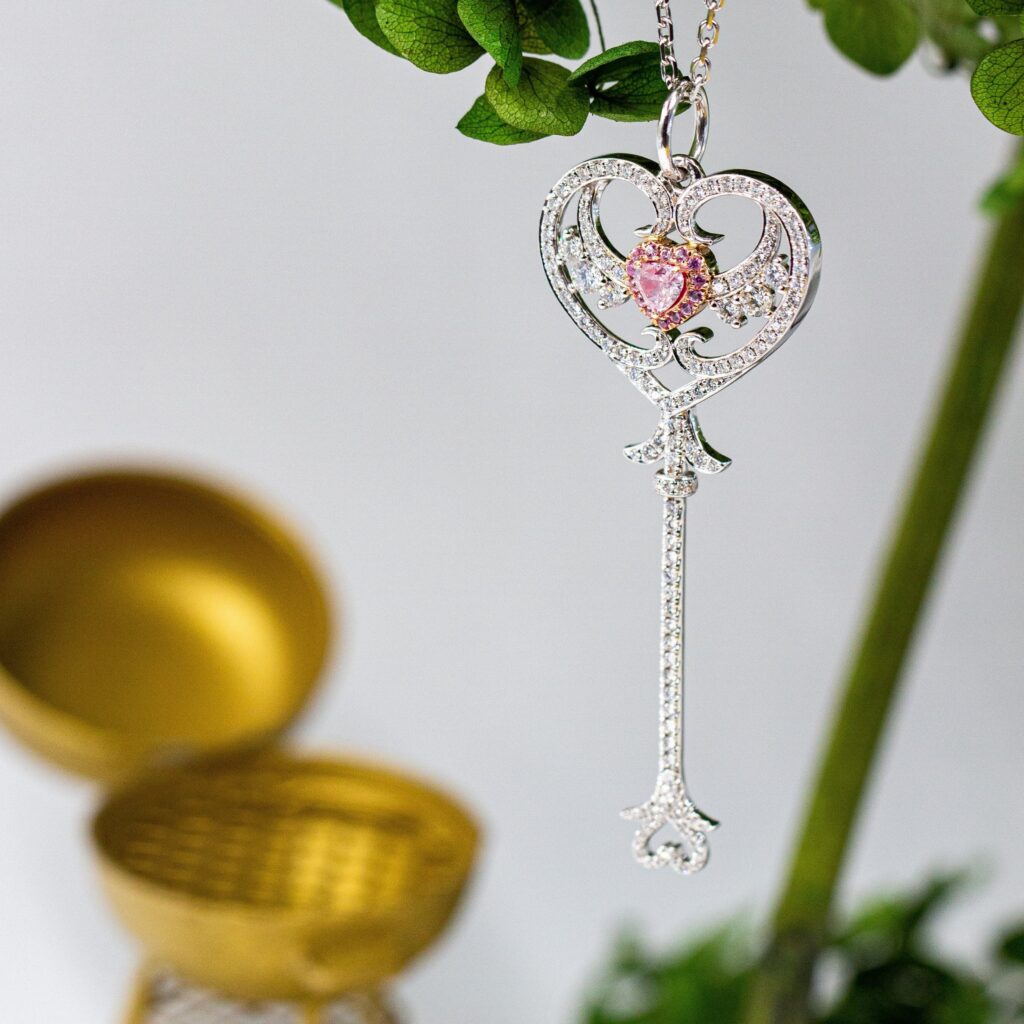 Heart Shape Fancy Pink Magic Wand Diamond Pendant - J018
